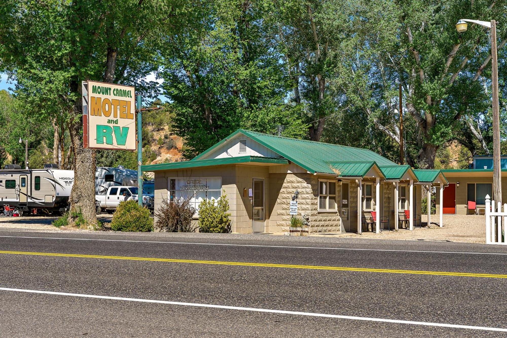 Mount Carmel Motel In Southern Utah Desert Room 6 Exteriör bild